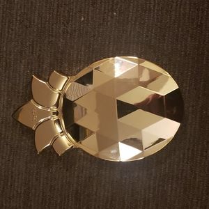Tarte Pineapple palate